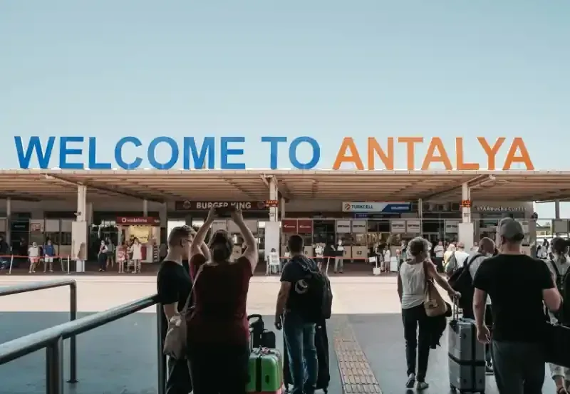 Antalya Havalimanı Rehberi: Yolculuğunuz Öncesinde Bilmeniz Gereken Her Şey